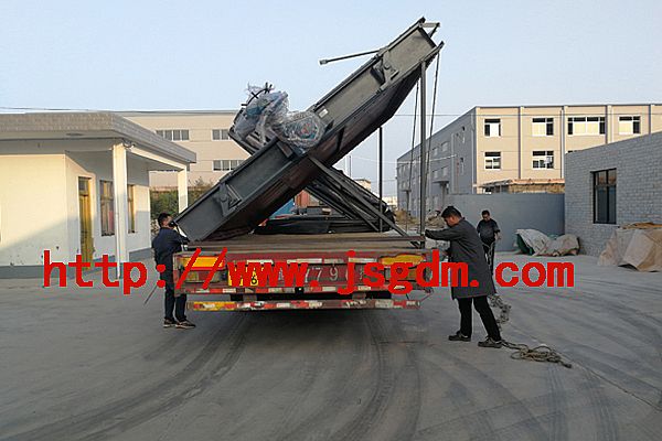 擋板門出庫(kù)，準(zhǔn)備發(fā)往安徽